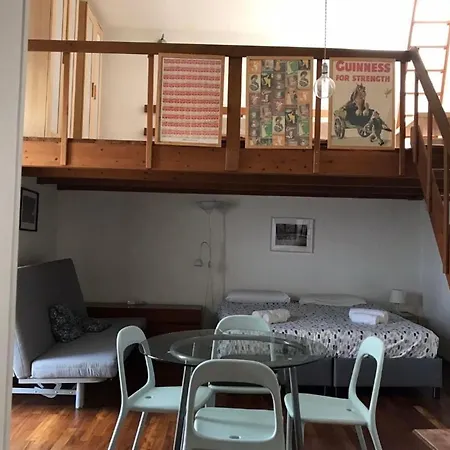 アパート Second Floor No Elevator バーリ